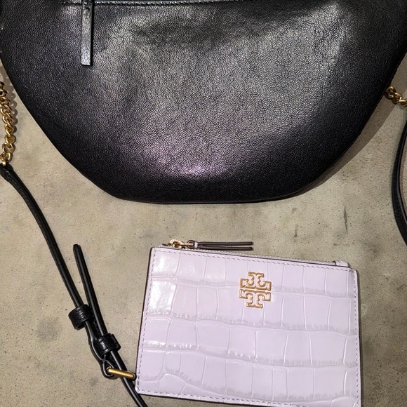 Tory Burch Black Quilted Crossbody Bag with Cream Card Holder - Picture 5 of 8